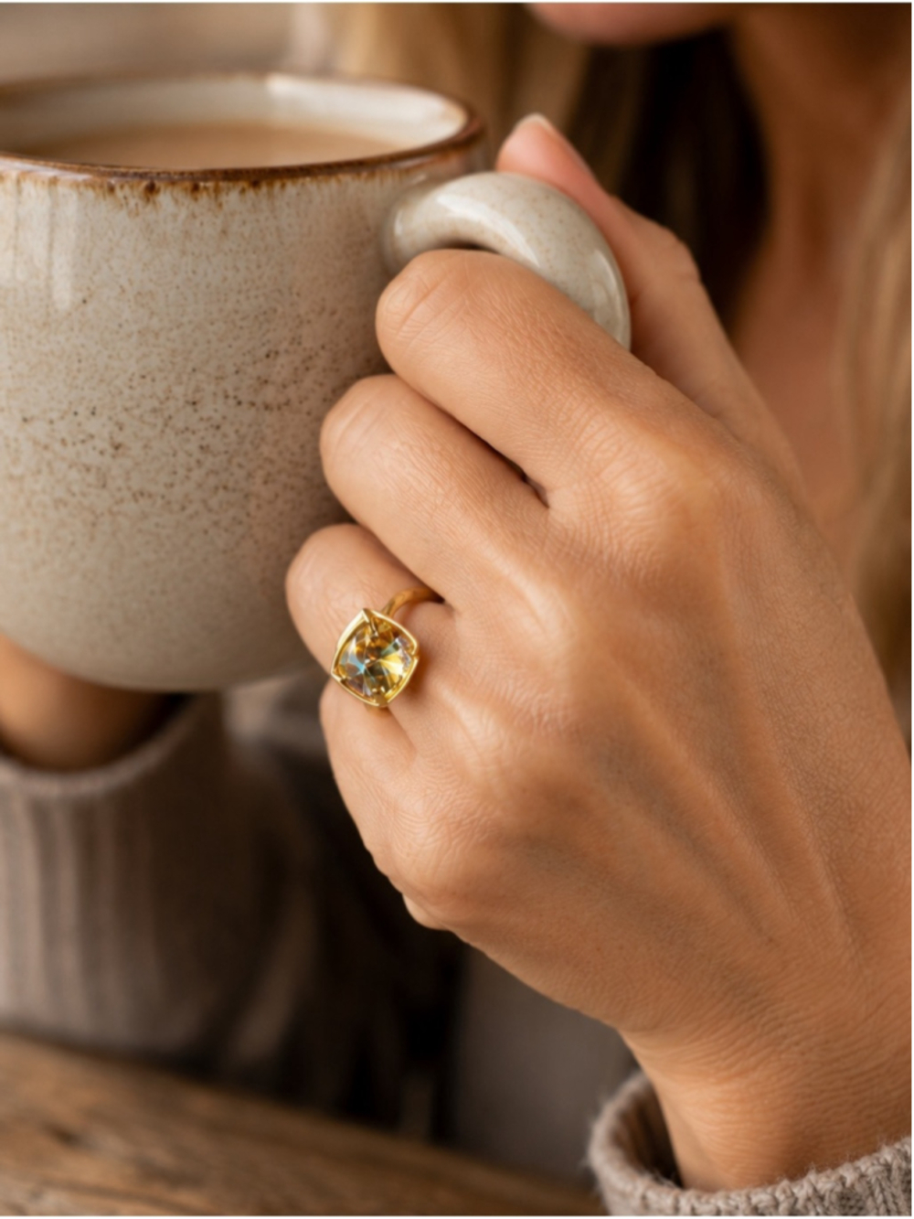 Handcrafted sparkly ring made with Swarovski crystal adjustable fit - Picture 3 of 3